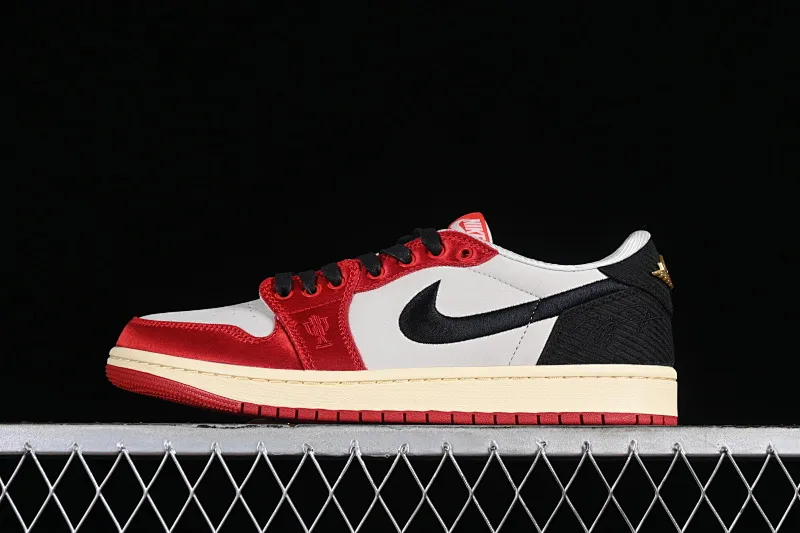 All categories Air Jordan Jordan series basketball shoes Air Jordan 1 Low G version pure original Trophy Room x Jordan 1 Low OG "Away" AJ1 Joe 1 Jordan's son low-top cultural casual sneakers FN0432-100